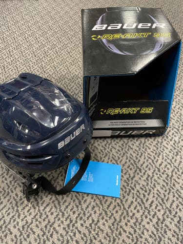 Bauer Navy Re-Akt 95 small helmet