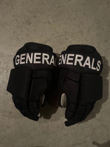 Northeast Generals NAHL gloves