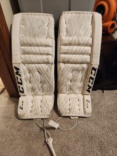 Used 26+1" E flex 4.5 Goalie Leg Pads