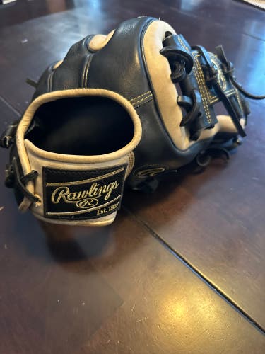 2022 Infield 11.5" Heart of the Hide Baseball Glove