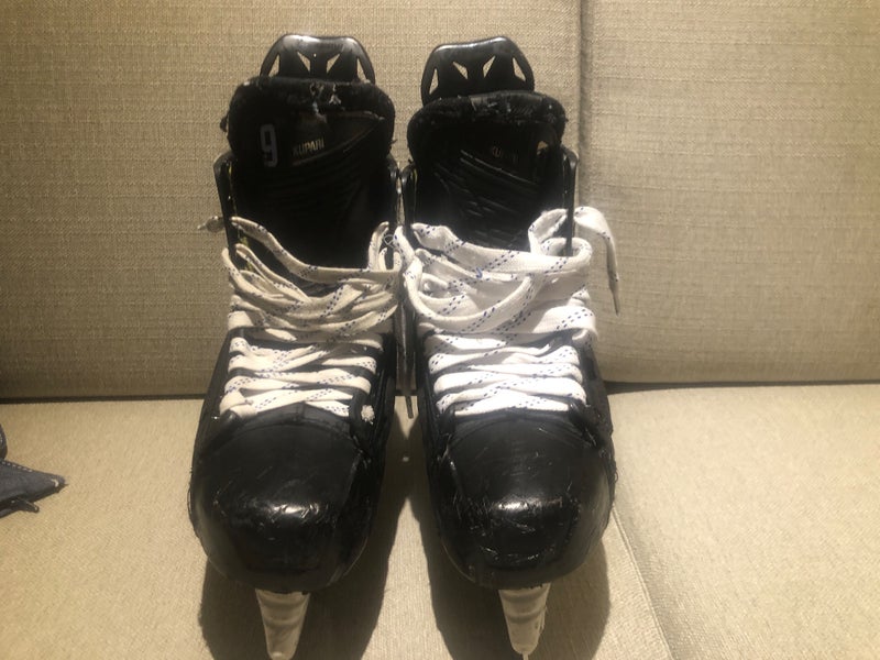 Used Bauer Wide Width Size 9 Supreme 2S Pro Hockey Skates