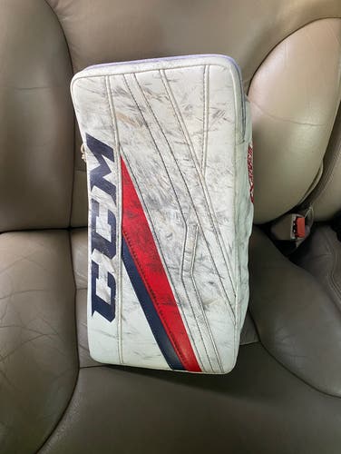 Holtby Pro Stock CCM Extreme Flex 3 Blocker Canadian Made