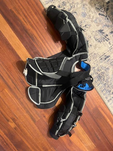 Used Large/Extra Large Bauer GSX Goalie Chest Protector