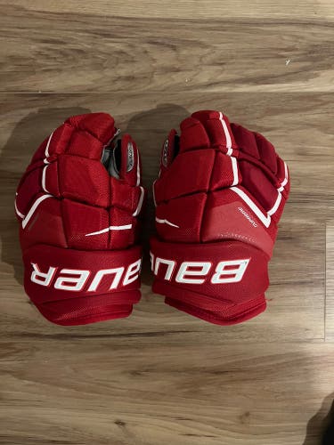 Used Bauer 14" Pro Stock Supreme Ultrasonic Gloves