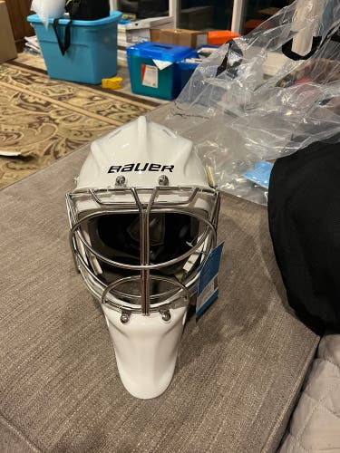BRAND NEW (Large)bauer 960xpm Goalie Mask