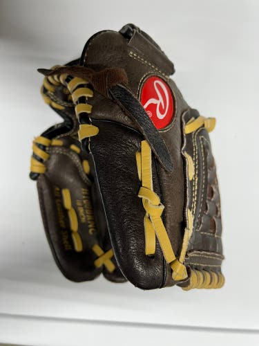 Used Rawlings Highlight Series Right Hand Throw Infield Baseball Glove 10"