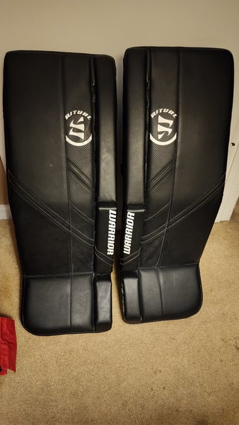 Used 31" Warrior Ritual G5 Goalie Leg Pads