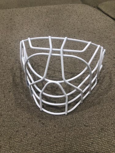 OTNY XL Jr/Sr HECC Certified Cat Eye Hockey Goalie Cage White - Never Used