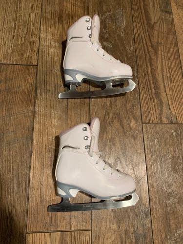 Youth Used Jackson Size 12 Figure Skates