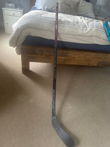 Senior Left Hand P28 Pro Stock Nexus 2N Pro Hockey Stick