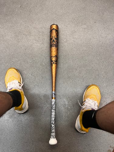 Used DeMarini (-3) 30 oz 33" Voodoo Bat