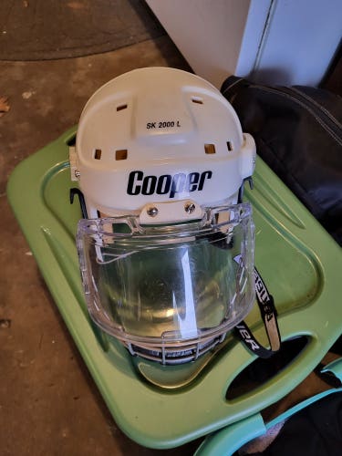 Cooper SK2000 L with bauer visor cage combo