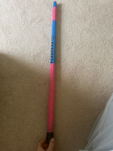 Warrior lacrosse shaft