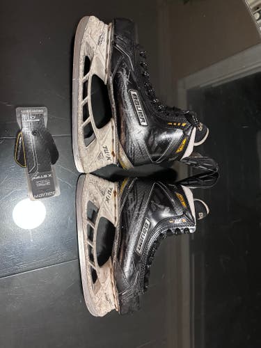 Senior Used Bauer Supreme MX3 Hockey Skates Regular Width Size 7