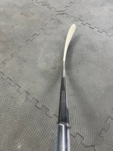Used Senior Bauer Left Hand Nexus 2N Pro Hockey Stick P28 Pro Stock