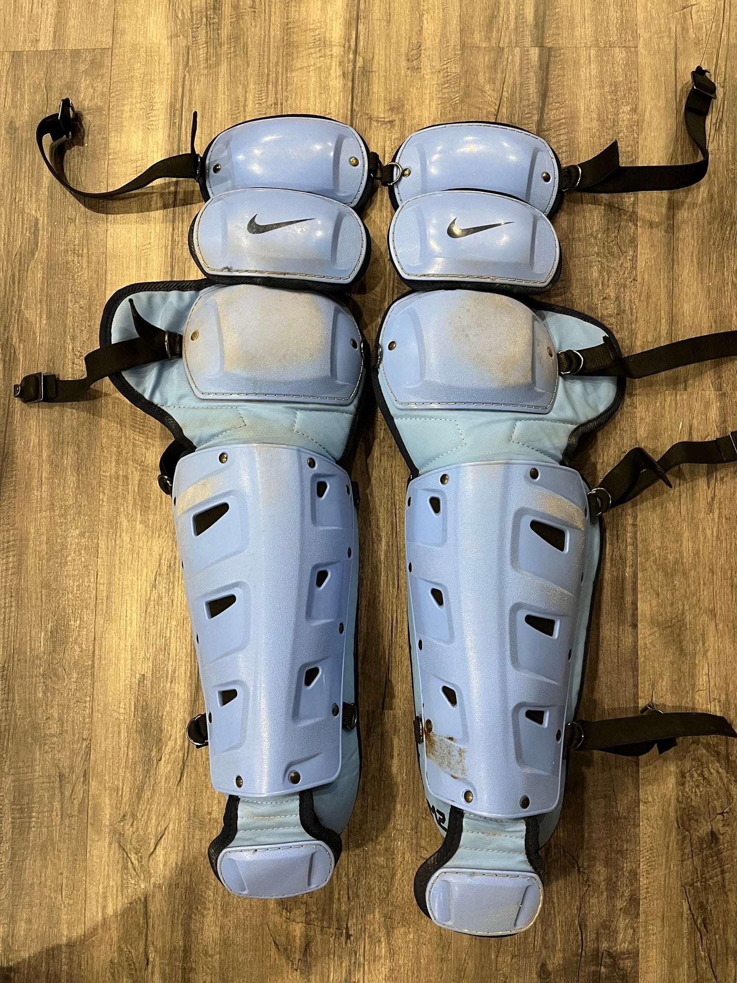 Used Nike LEG GUARDS Adult Catcher's Equipment Catcher's Equipment