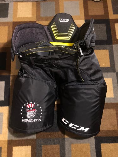 Senior Medium CCM Pro Stock Tacks 5092 Hockey Pants