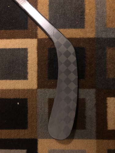 Senior Right Handed P29  Ribcore Trigger 6 Pro Hockey Stick