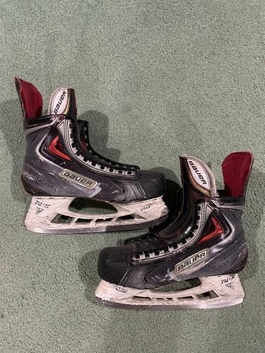 Used Bauer Regular Width Size 7.5 Vapor APX2 Hockey Skates