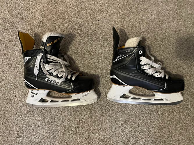 Used Bauer Extra Wide Width Size 9.5 Supreme 160 Hockey Skates