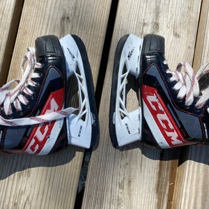 Youth CCM Regular Width  Size 12.5 JetSpeed FT4 Hockey Skates