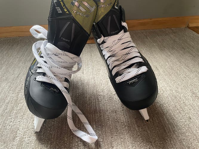 New True Regular Width Pro Stock Size 8 Pro Custom Hockey Skates