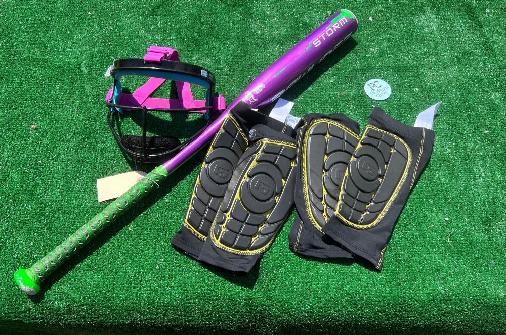 Softball Kit - Rawlings Bat / G form medium shin guards (2 pairs) rip it face mask