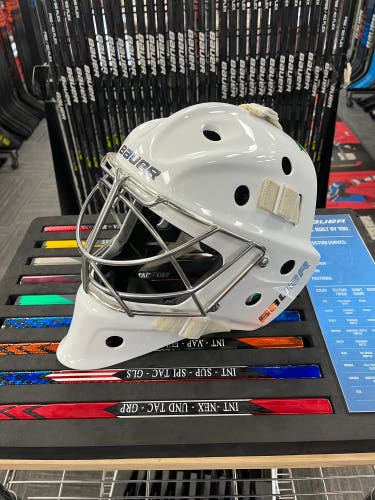 New Bauer NME VTX SR Goalie Mask (Size In Last Photo)