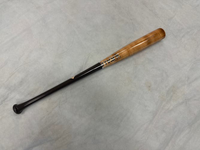 New Mark lumber Maple wood Bat (-3) 33"/30oz  Pro Limited ML-26 Bat