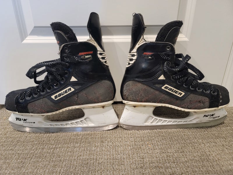 Senior Used Bauer Supreme 3000 Hockey Skates Size 9.5
