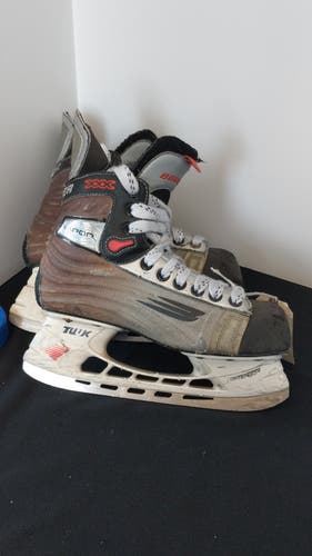 Used Bauer Vapor XXX Jr Hockey Skates E size 4