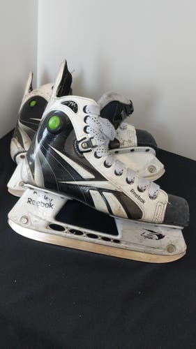 Used Reebok 7K Jr Hockey Skates size 4.5