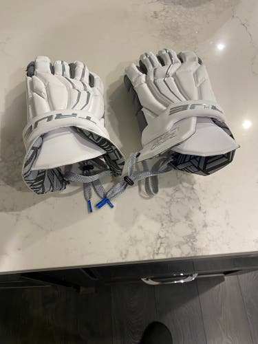 Used True Large Zerolyte Lacrosse Gloves