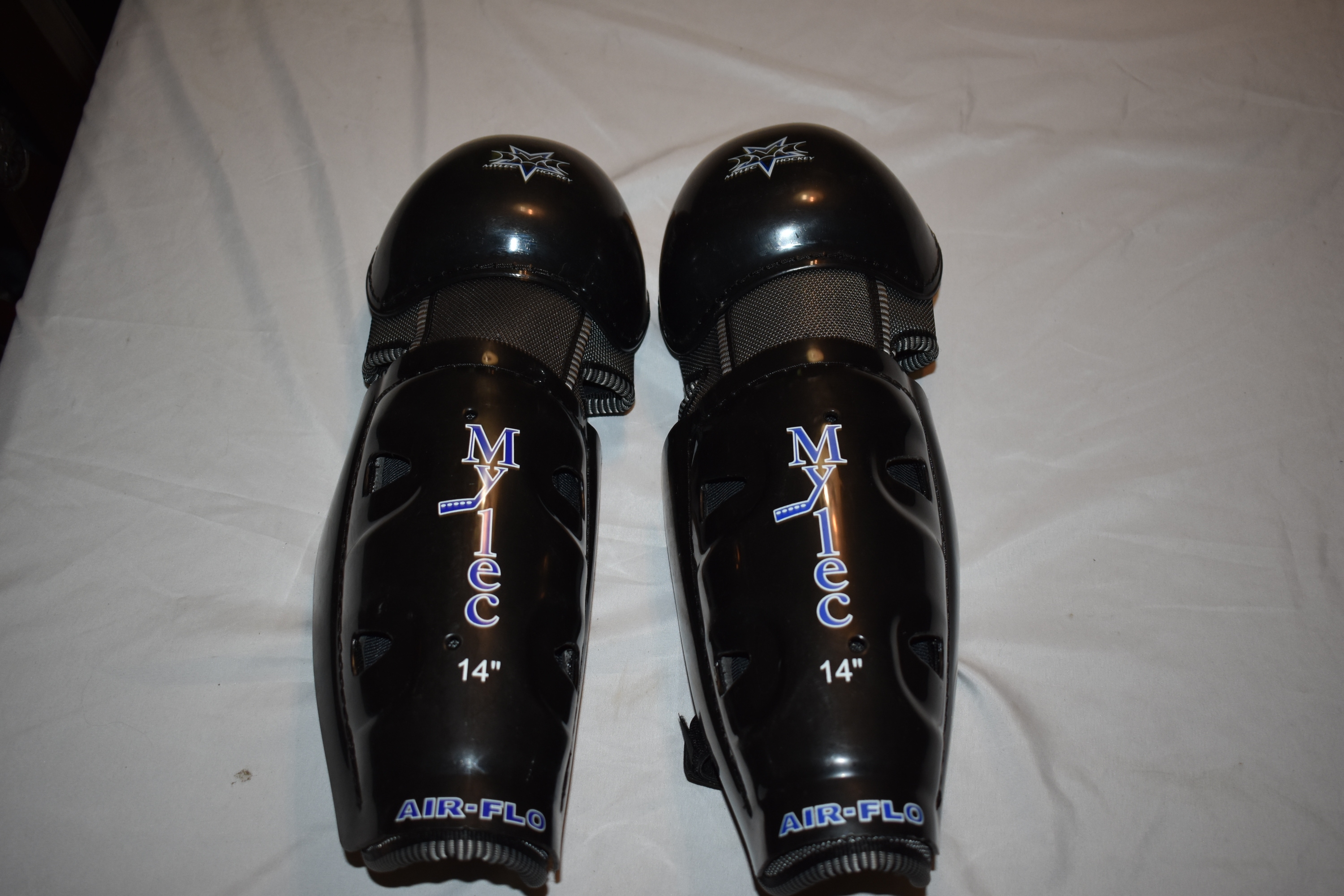 Mylec MK3 Air-Flo Hockey Shin Pads, Black, 14 Inches - Great Condition!