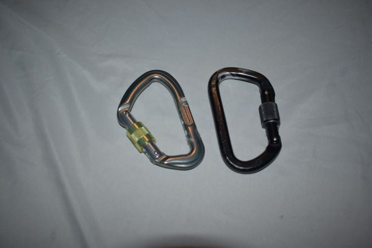 Climbing Accessories / Carabiners
