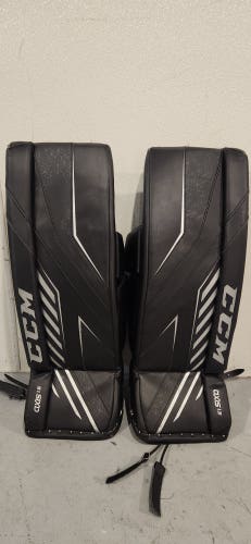 CCM Axis 1.5 Goalie Leg Pads 28+1