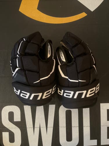 Used Bauer 13"  Supreme Matrix Gloves