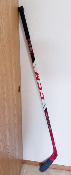 Used Senior CCM Right Hand Hockey Stick 85 Flex P29