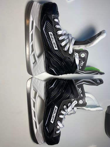 BAUER X-LS ICE HOCKEY SKATES (size 6 - Regular - great condition)