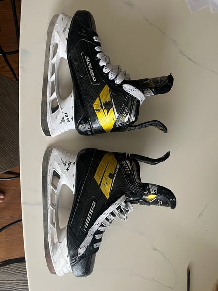 Used Bauer Regular Width Size 5.5 Supreme UltraSonic Hockey Skates