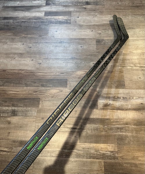 (2-pack) New Pro Stock CCM Trigger 6 Pro P46 60 Flex (Senior Shaft)