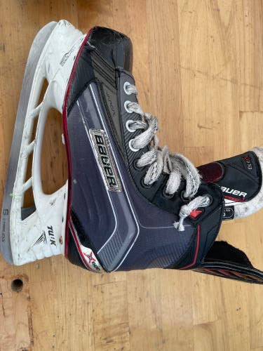 Used Bauer Vapor X600 Skates, size 5 EE, Removable Blades