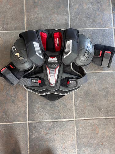 Senior Used Medium CCM JetSpeed FT390 Shoulder Pads