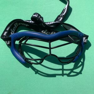 Used deBeer Women's Lacrosse Goggles