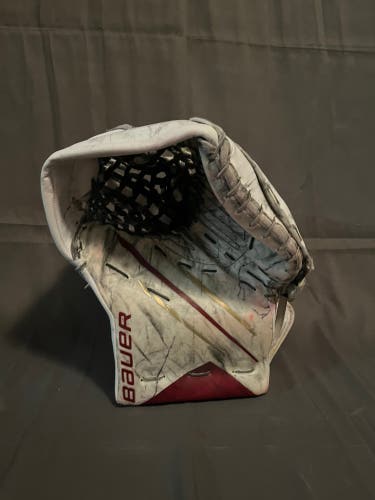 Customer Used Regular Supreme Ultrasonic Goalie Glove