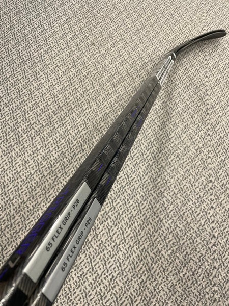 2-Pack CCM Trigger 7 65 flex P28 curve left hand sticks