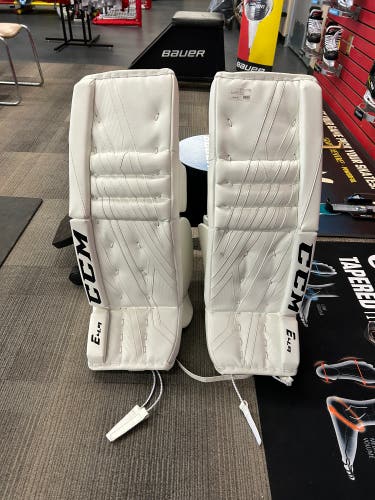 34" CCM Extreme Flex E4.9 Goalie Leg Pads