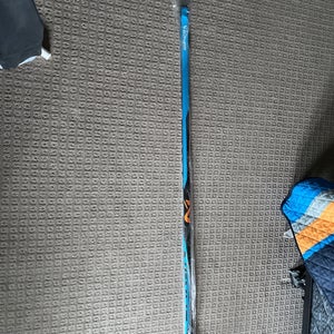 Senior Right Handed P92  Nexus E4 Hockey Stick