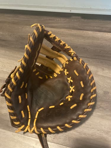 Used Mizuno Right Hand Throw First Base Franchise Baseball Glove 12.5"