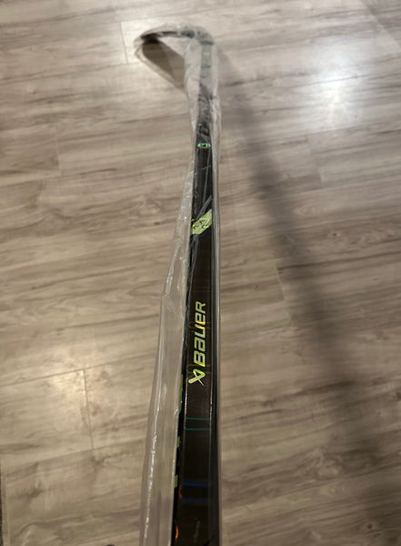 Senior New Right Handed Bauer Ag5nt Hockey Stick P92